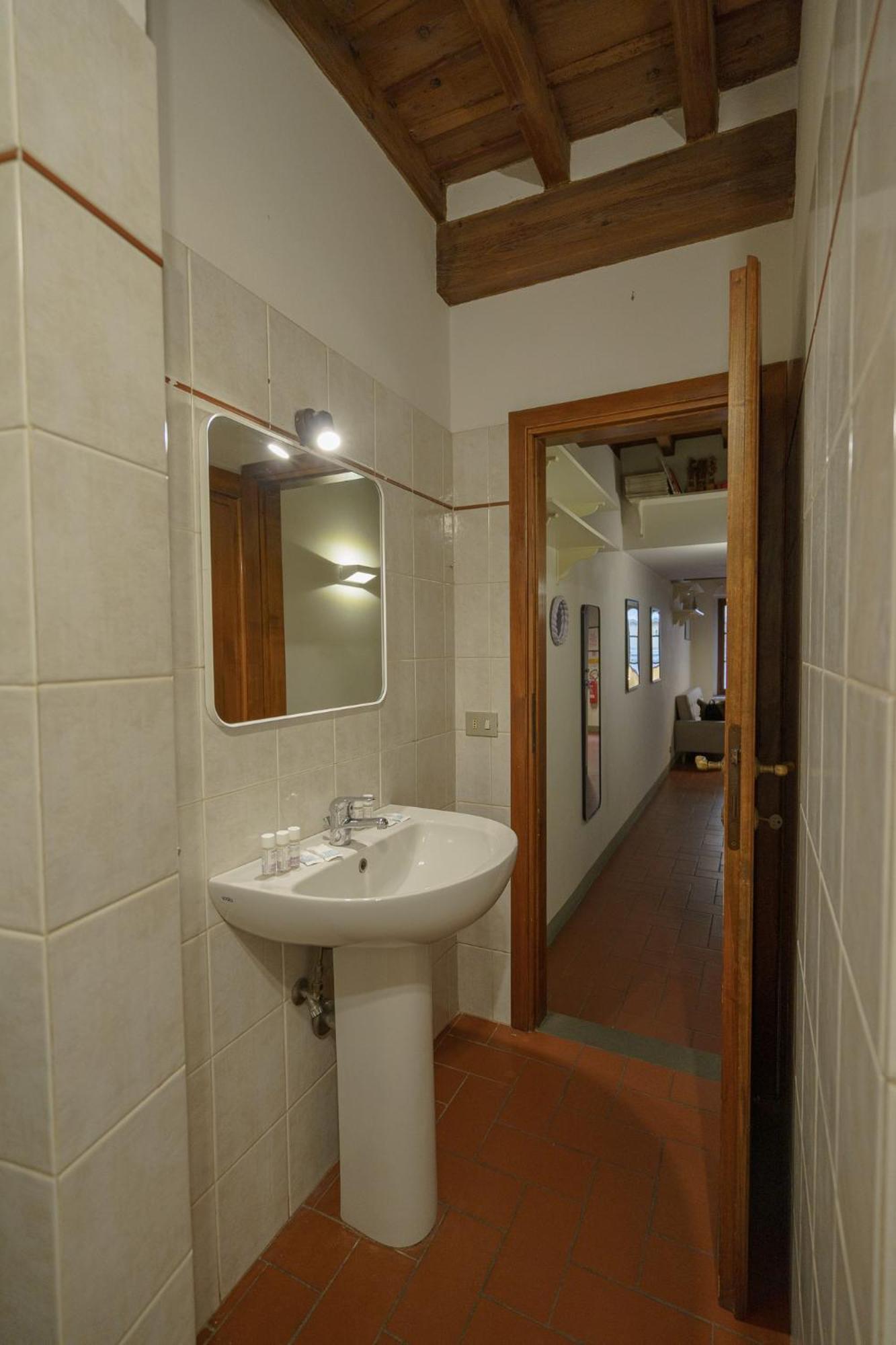 Traditional Florentine 1Br Apartment Close To Piazza Santa Croce فلورنس المظهر الخارجي الصورة