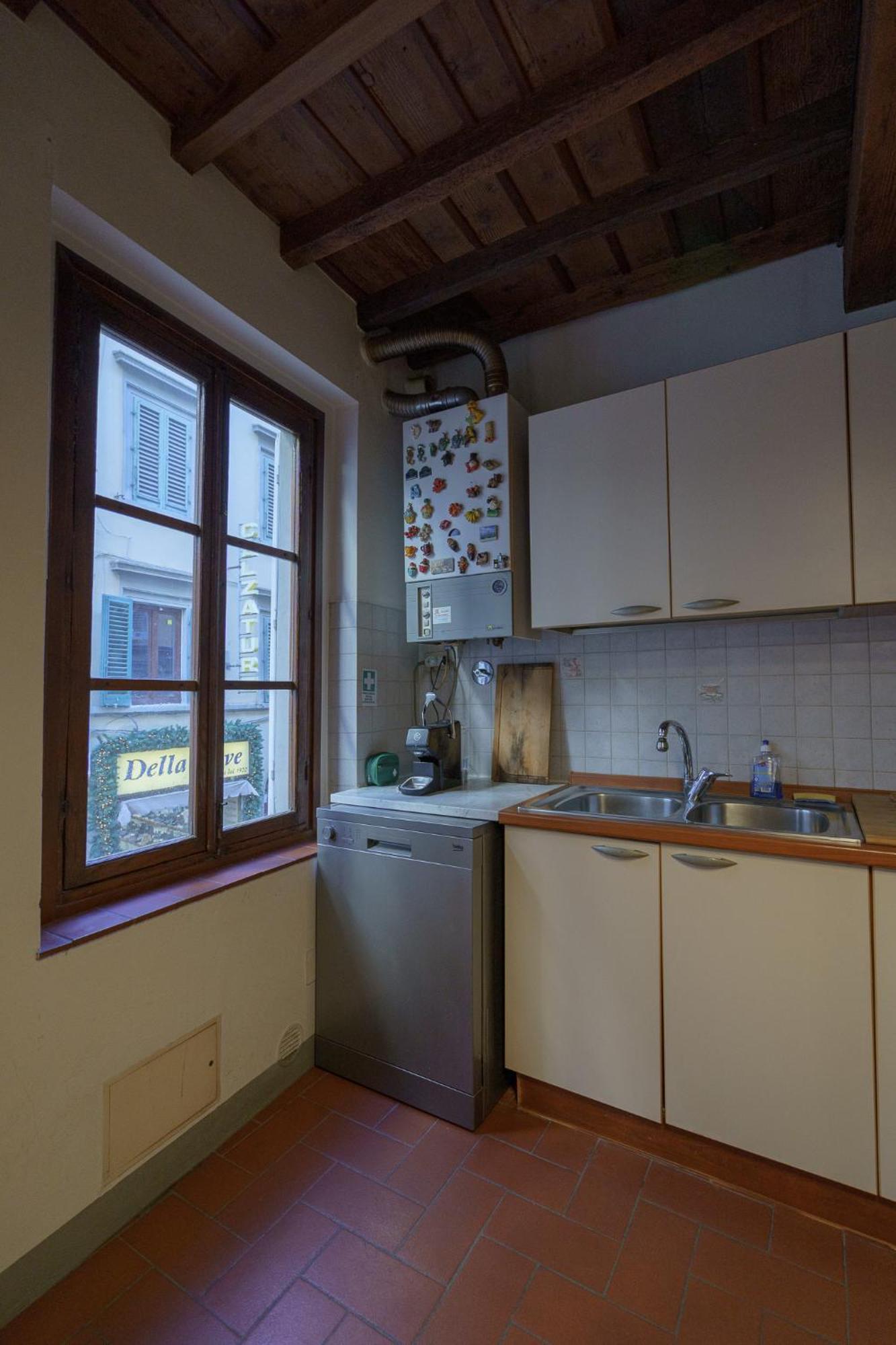 Traditional Florentine 1Br Apartment Close To Piazza Santa Croce فلورنس المظهر الخارجي الصورة